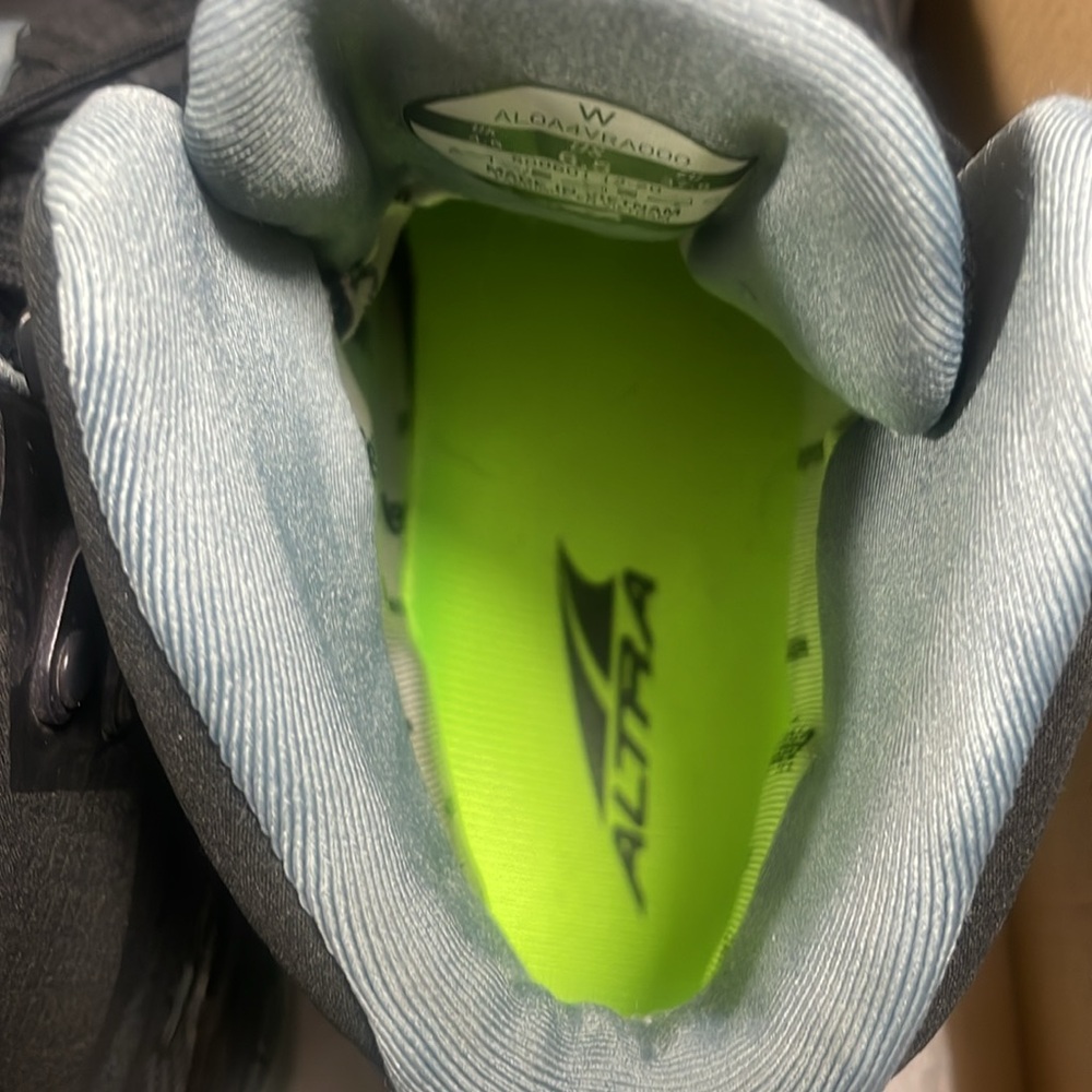 SOLD | ALTRA | Lone Peak All Weather Mid Boot - Picture 11 of 11